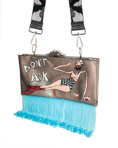 MAKE A STATEMENT/DON'T ASK Chain Handbag
