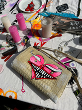 Load image into Gallery viewer, Pink lover clutch
